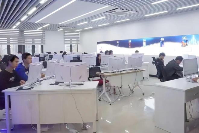 博海迪林康平 以AI赋能职业教育，深化产教融合创新教育服务